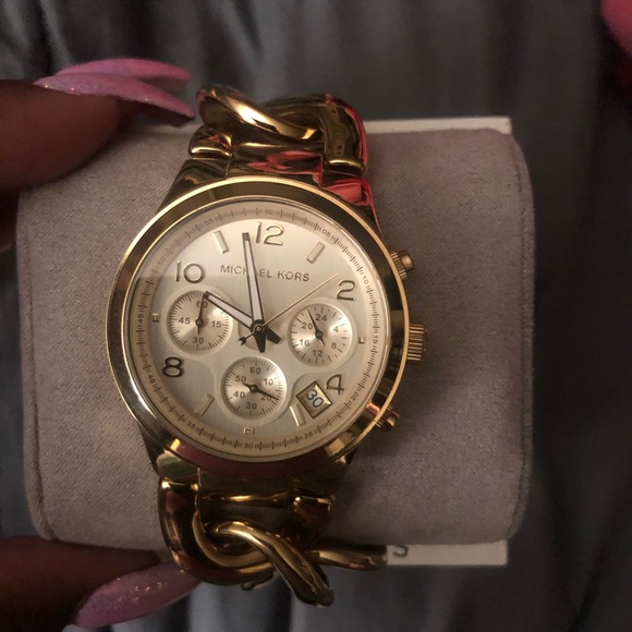 Michael Kors watch - Picture 2 of 3